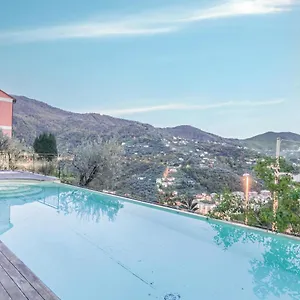 With View And Pool Recco